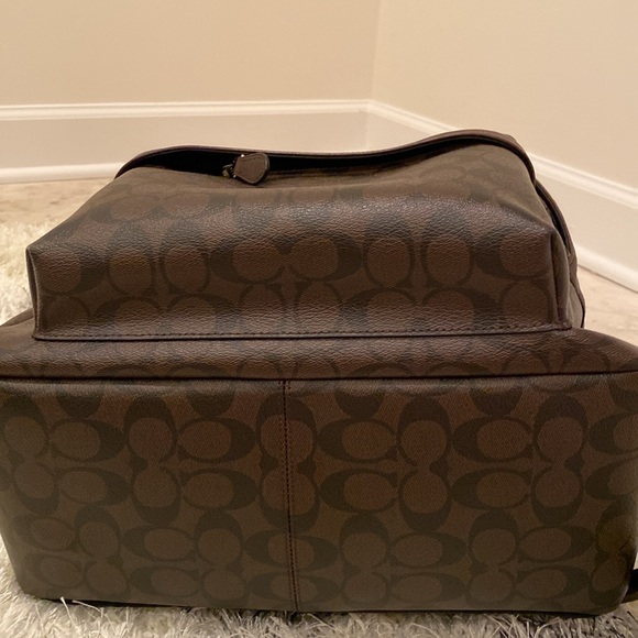 Coach Large Backpack - Picture 5 of 8